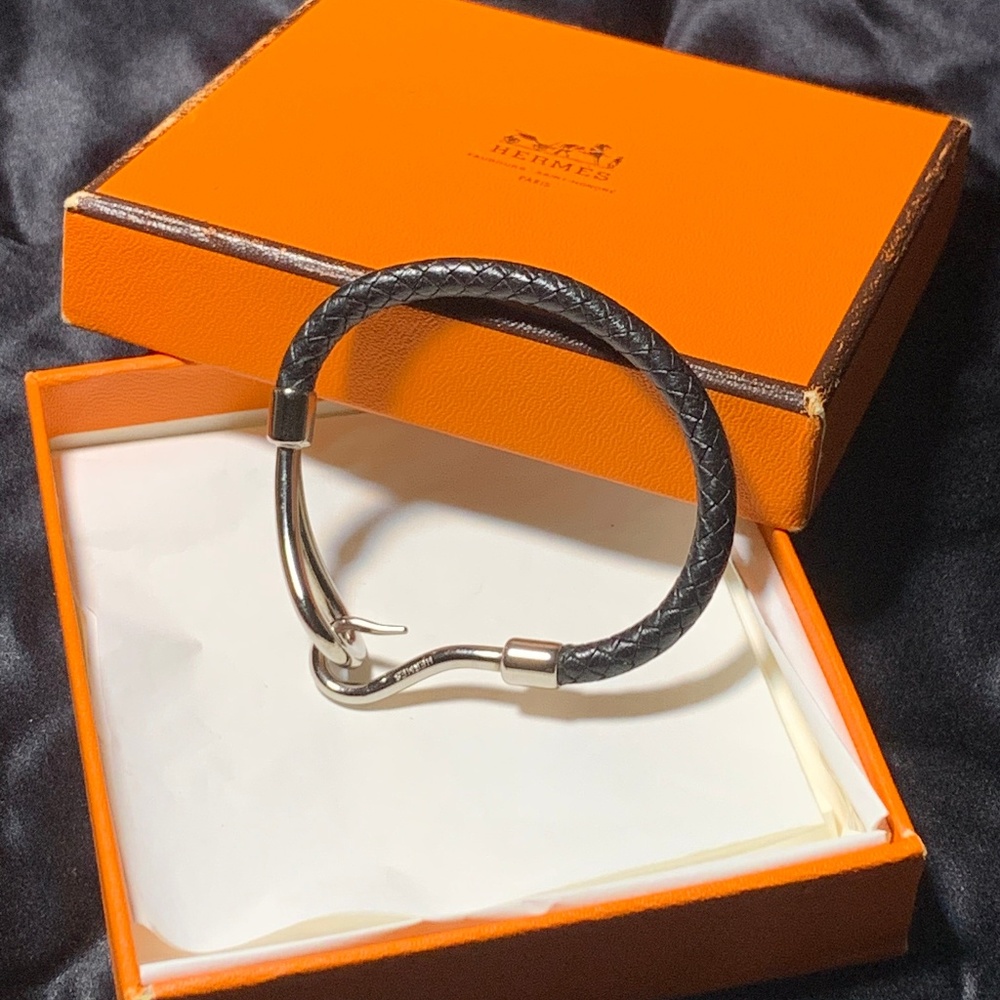 HERMES hook bracelet Black Leather & Silver tone